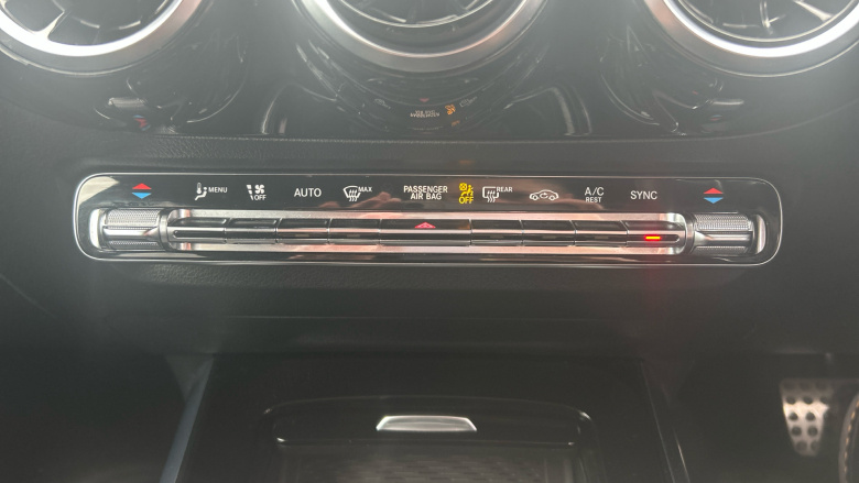 Mercedes-Benz GLA 200d AMG Line Executive 5dr Auto Diesel Hatchback